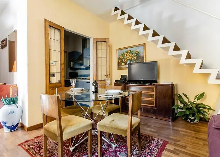 Gamberini House - Private Garden Apartamento